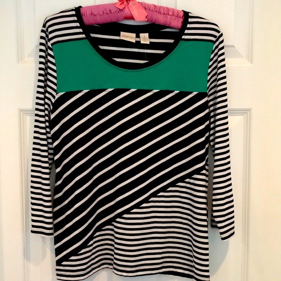 Chico’s Long Sleeved Zenergy Top - Picture 1 of 8